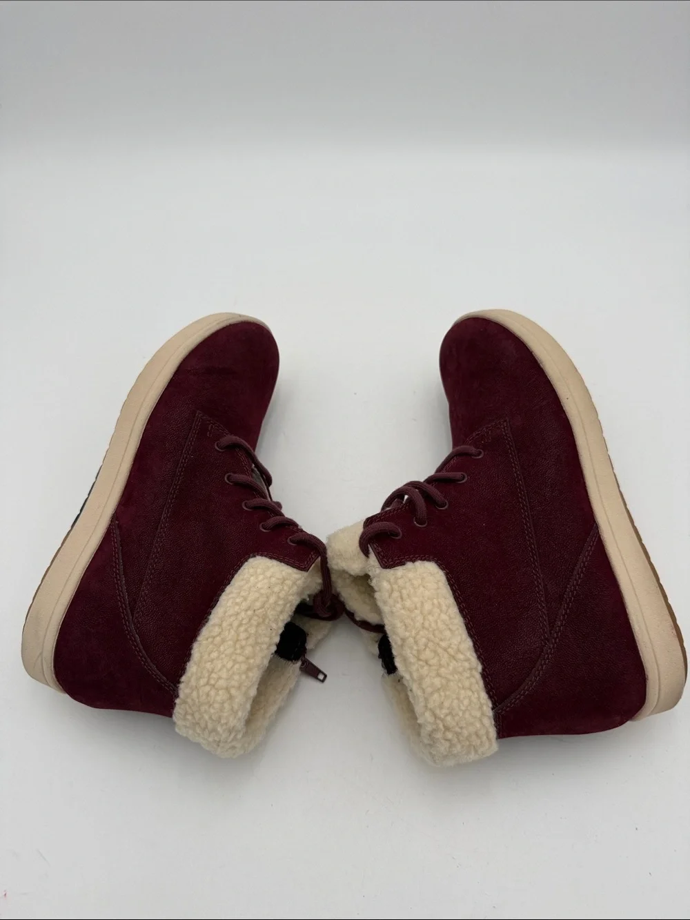 Clarks Burgundy Suede Shearling-Lined Ankle Booties women 7.5 M casual cozy Y2K